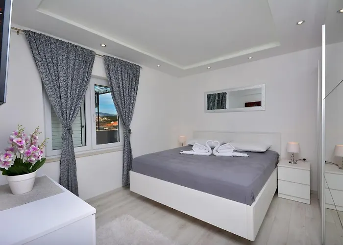 Podstrana, Split - 12045 Podstrana